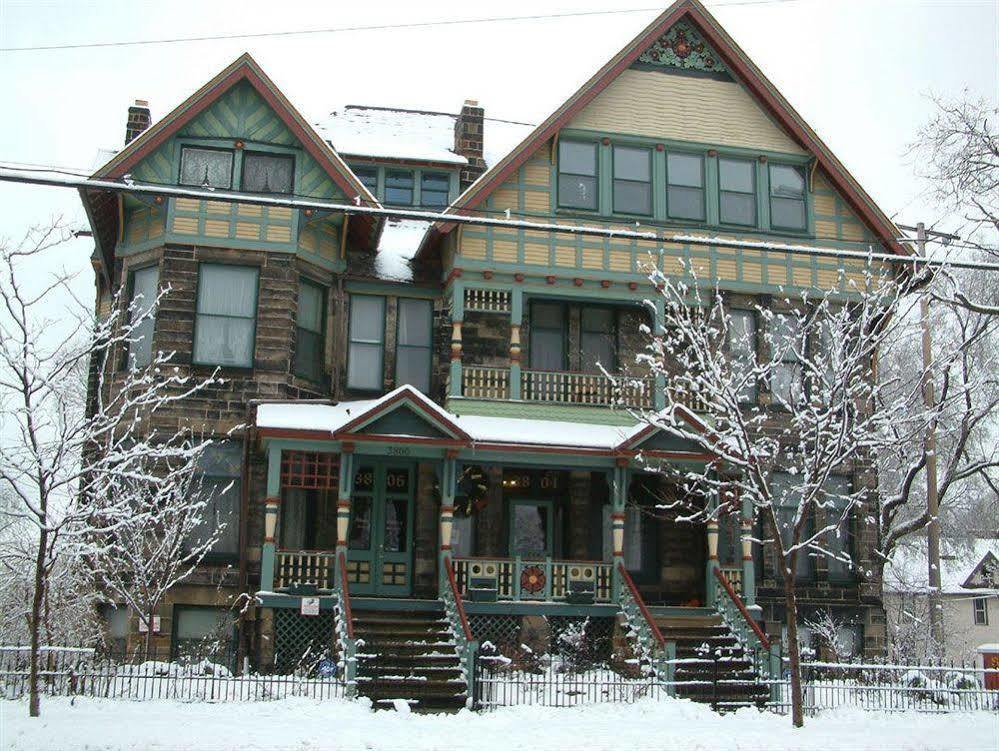 Stone Gables Inn Кливланд Екстериор снимка