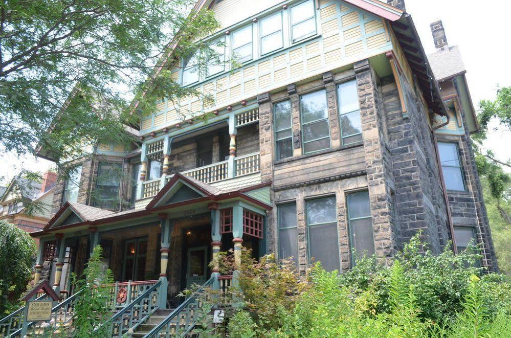 Stone Gables Inn Кливланд Екстериор снимка